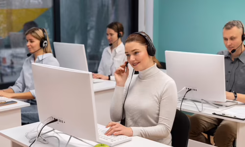 How Does Cloud Call Center Software Revolutionize Customer Experience and Efficiency
